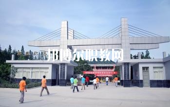 新縣千斤職業(yè)高級中學(xué)2021年報名條件、招生要求、招生對象
