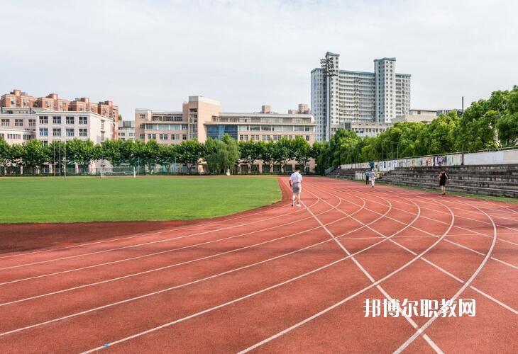 重慶藝才高級技工學(xué)校2020年報名條件、招生要求、招生對象