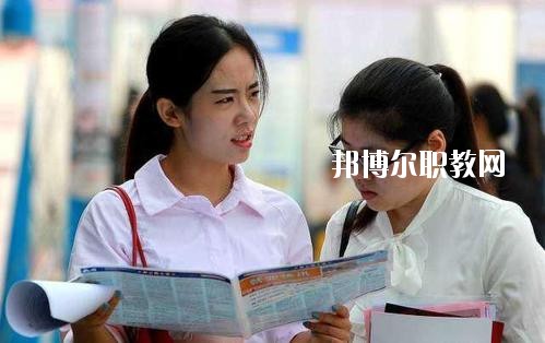 四川2020年讀幼師學?？梢钥即髮W嗎
