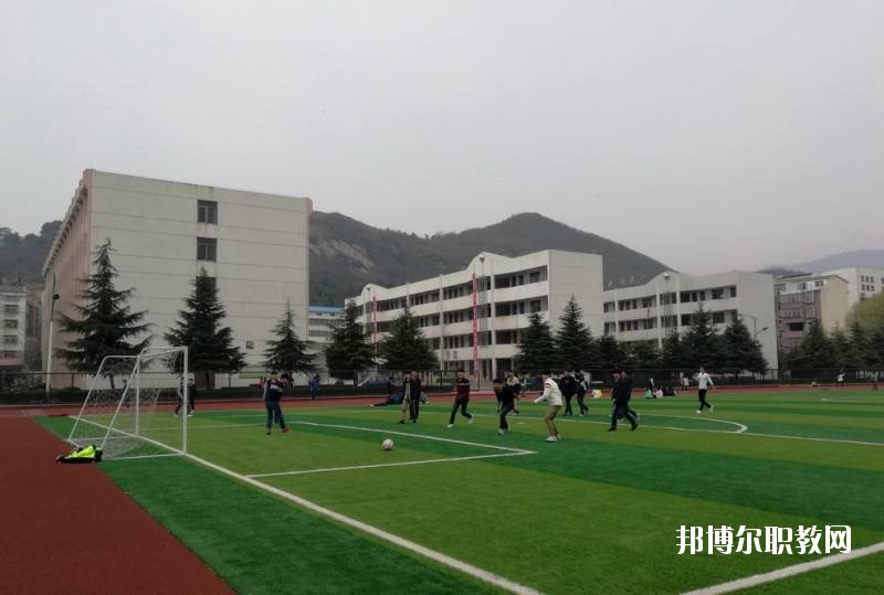 新縣職業(yè)高級中學(xué)2021年報名條件、招生要求、招生對象