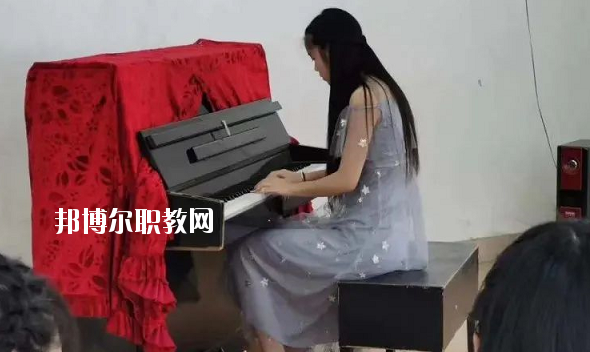 梅州五洲學(xué)校2020年學(xué)費(fèi)、收費(fèi)多少