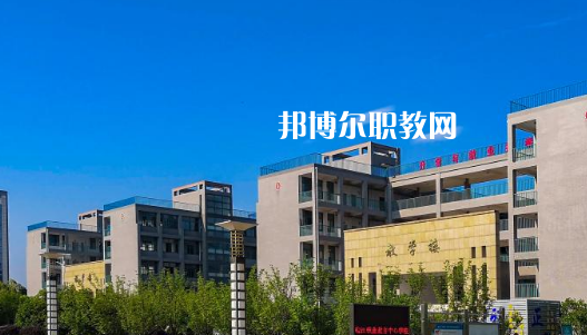 皖江職業(yè)教育中心學(xué)校2020年報(bào)名條件、招生要求、招生對象
