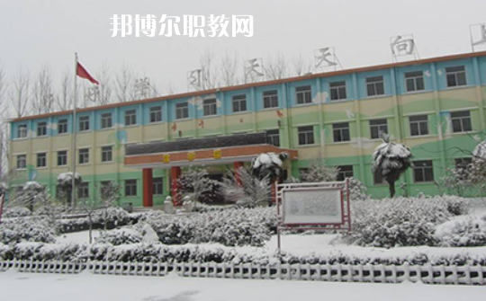 淮北市烈山區(qū)中等專業(yè)學(xué)校2020年報(bào)名條件、招生要求、招生對(duì)象