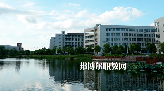 安徽銅陵技師學(xué)院2021年報(bào)名條件、招生要求、招生對(duì)象
