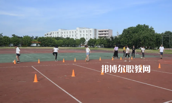 吳川職業(yè)高級中學2021年報名條件、招生要求、招生對象