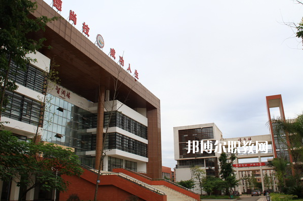 重慶開縣巨龍中等職業(yè)技術(shù)學(xué)校2021年報(bào)名條件、招生要求、招生對(duì)象