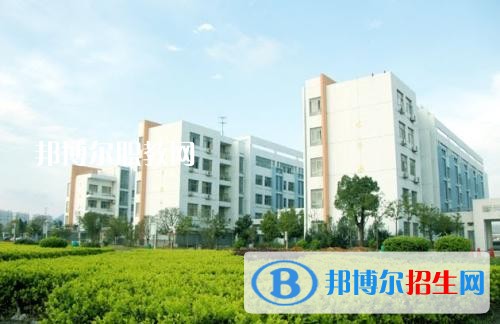 邢臺(tái)職教中心2018年報(bào)名條件、招生對(duì)象