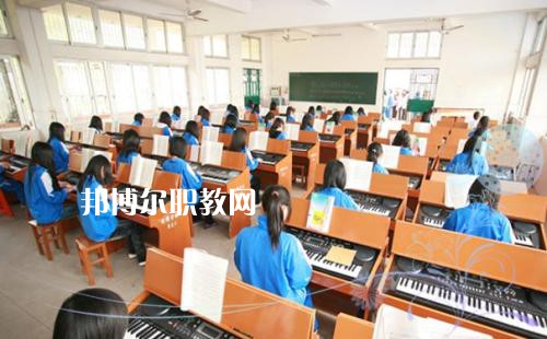 成都2021年現(xiàn)在讀什么幼師學校好
