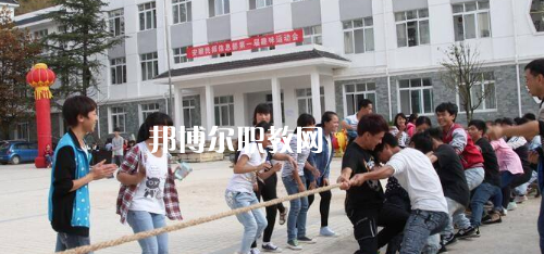 安順民族職業(yè)技術(shù)學(xué)校2021年報(bào)名條件、招生要求、招生對象