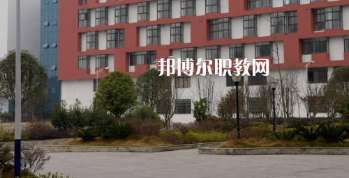 遵義縣職業(yè)技術(shù)學(xué)校2021年招生辦聯(lián)系電話(huà)