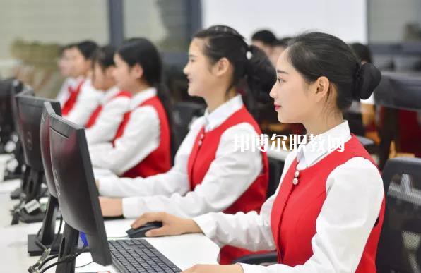 云龍縣民族職業(yè)高級(jí)中學(xué)2021年報(bào)名條件、招生要求、招生對(duì)象