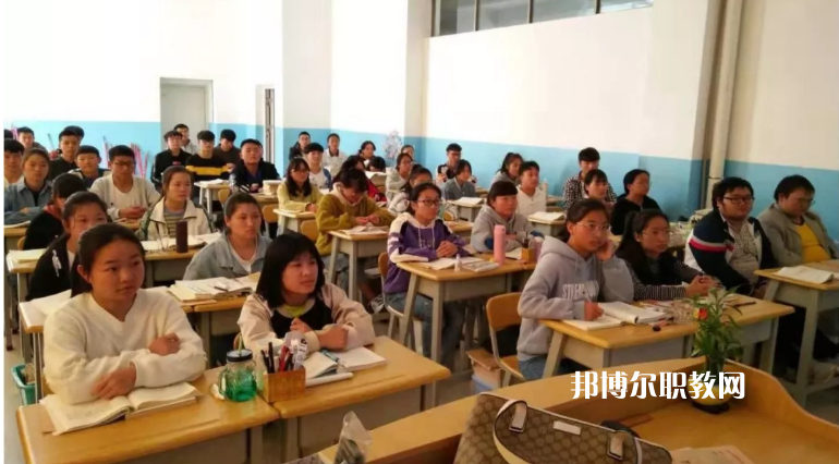 曲靖富源職業(yè)技術(shù)學(xué)校2021年報名條件、招生要求、招生對象