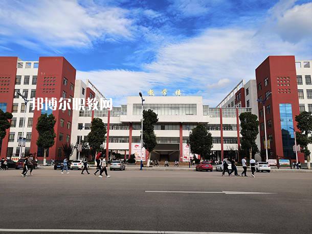 曲靖麒麟職業(yè)技術(shù)學(xué)校2021年學(xué)費(fèi)、收費(fèi)多少