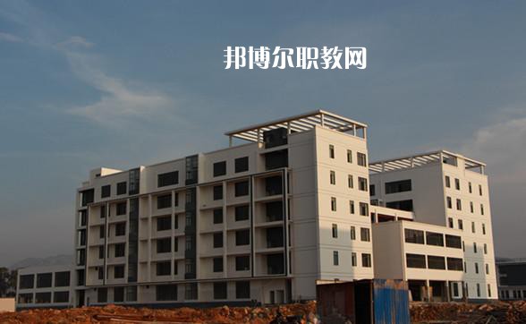 紅河州衛(wèi)生學(xué)校2021年學(xué)費(fèi)、收費(fèi)多少