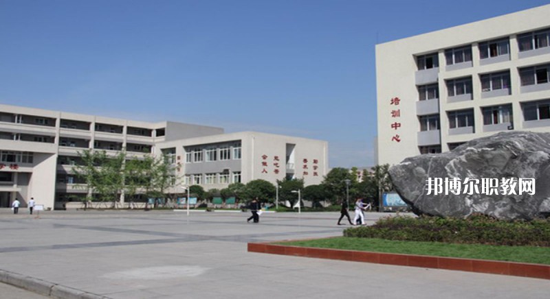 宜良縣職業(yè)高級中學(xué)2021年報(bào)名條件、招生要求、招生對象
