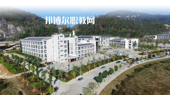 臨滄財(cái)貿(mào)學(xué)校怎么樣、好不好