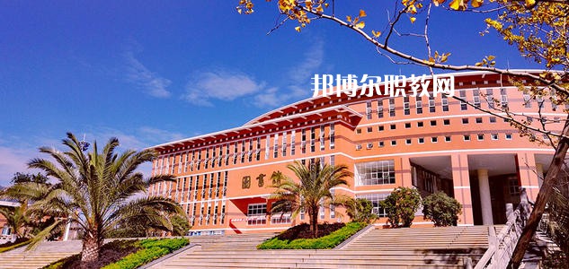 保山中醫(yī)藥高等?？茖W(xué)校地址在哪里