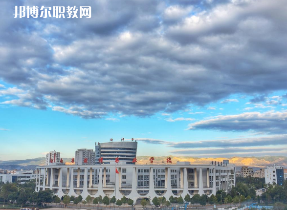 云南曲靖農(nóng)業(yè)學(xué)校2021年報(bào)名條件、招生要求、招生對(duì)象