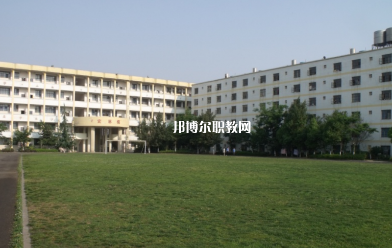 昆明財經(jīng)管理學校2021年學費、收費多少