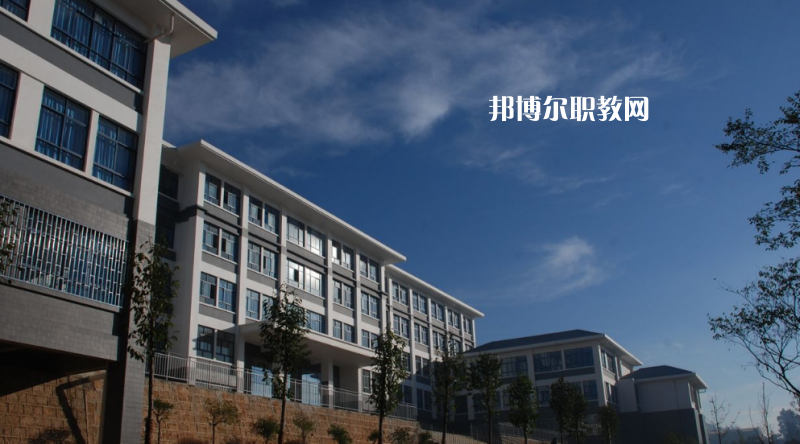 昆明鐵路機(jī)械學(xué)校2021年報(bào)名條件、招生對(duì)象
