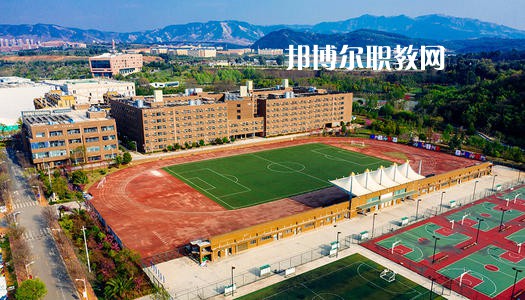 云南藝術(shù)學(xué)校2021年報(bào)名條件、招生要求、招生對(duì)象