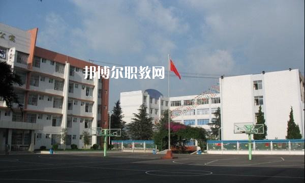 云南貿(mào)易經(jīng)濟(jì)學(xué)校2021年報(bào)名條件、招生要求、招生對(duì)象