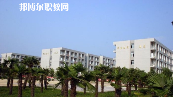 云南夏蒙衛(wèi)生學(xué)校2021年學(xué)費(fèi)、收費(fèi)多少