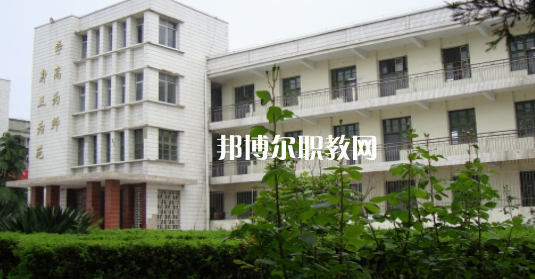 安徽省霍邱師范學校2021年報名條件、招生要求、招生對象