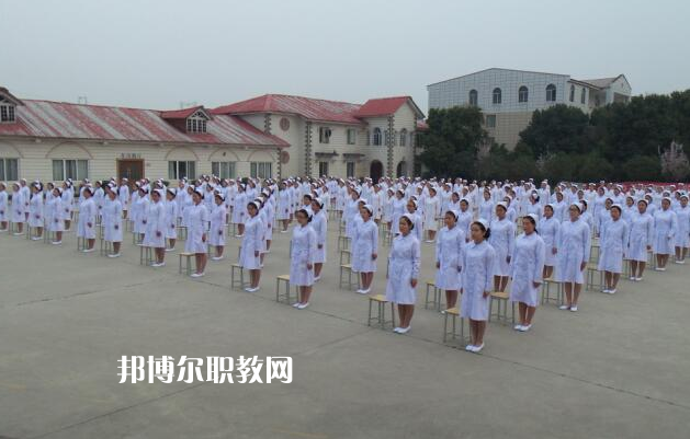 四川蜀都衛(wèi)生學(xué)校2021年學(xué)費、收費多少