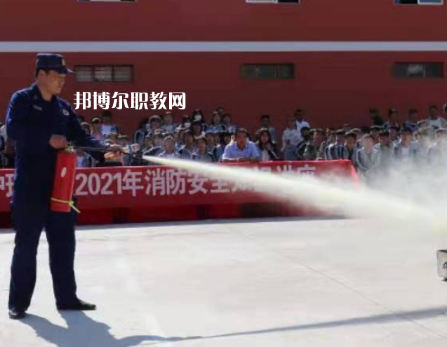 定西隴中護理學校2022年報名條件、招生要求、招生對象
