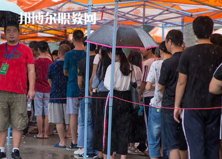 普寧科技職業(yè)技術學校2022年招生辦聯系電話