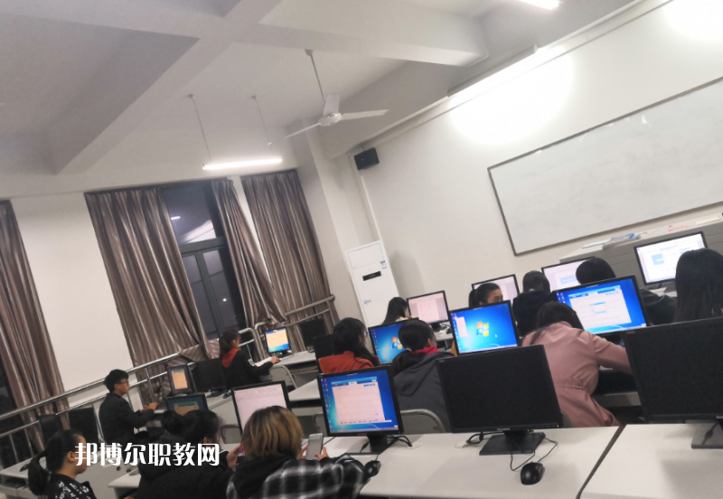 石家莊2022年女生讀電子商務(wù)學校