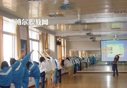 鶴山職業(yè)技術(shù)學(xué)校2022年報(bào)名條件、招生要求、招生對(duì)象