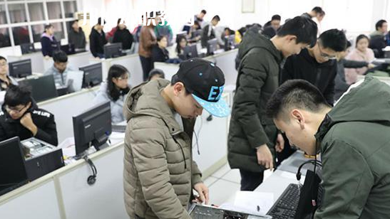 杭州2022年初中生上計算機(jī)學(xué)校