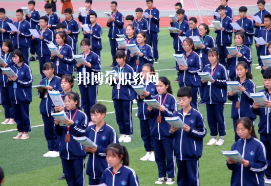 崇信縣職業(yè)教育中心2022年報(bào)名條件、招生要求、招生對(duì)象 