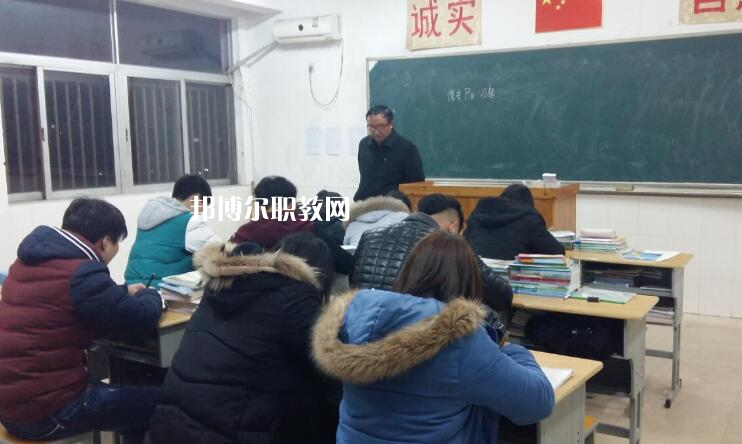 泰州市體育運動學(xué)校2022年報名條件、招生要求、招生對象