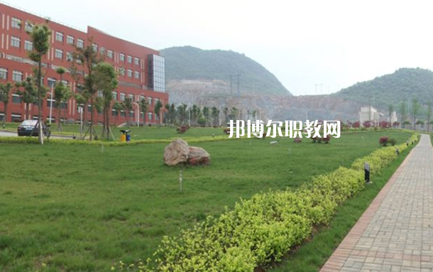 貴州省郵電學校2022年學費、收費多少