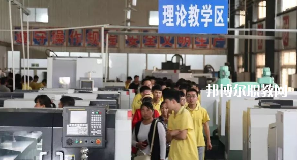 武邑奮飛職業(yè)技術(shù)中等專業(yè)學(xué)校怎么樣、好不好
