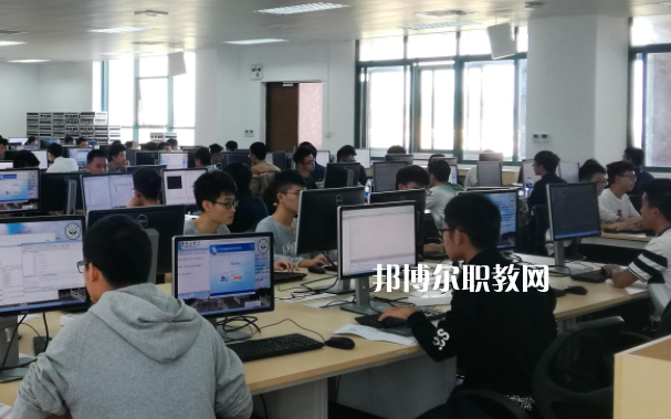 杭州2022年計(jì)算機(jī)學(xué)校有哪些專(zhuān)業(yè)可以學(xué)