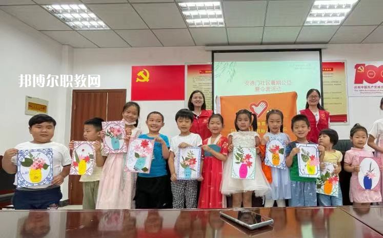 南京中華中等專業(yè)學(xué)校2022年報(bào)名條件、招生要求、招生對(duì)象