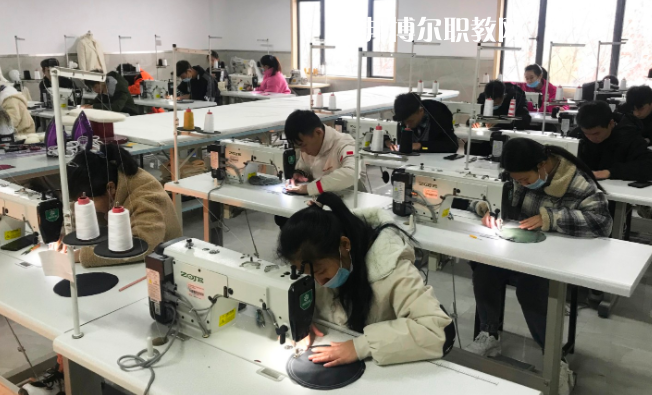 貴州特殊教育中等職業(yè)技術(shù)學(xué)校2022年報(bào)名條件、招生要求、招生對(duì)象