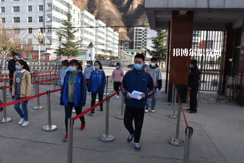 武都職業(yè)中學(xué)2022年報名條件、招生要求、招生對象