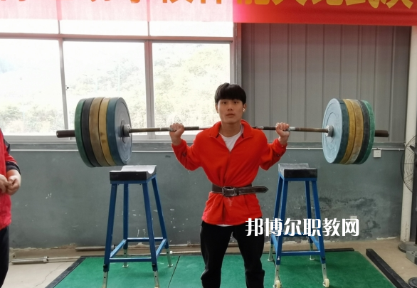 貴州體育運(yùn)動(dòng)學(xué)校2022年收費(fèi)、學(xué)費(fèi)多少