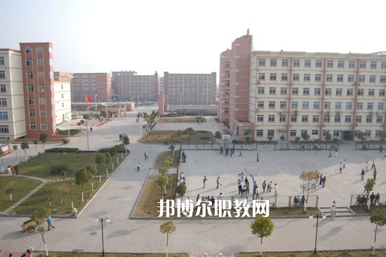 重慶合川教師進(jìn)修學(xué)校2022年學(xué)費(fèi)、收費(fèi)多少 