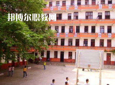 貴州貴陽經(jīng)貿(mào)職業(yè)學(xué)校2022年學(xué)費(fèi)、收費(fèi)多少