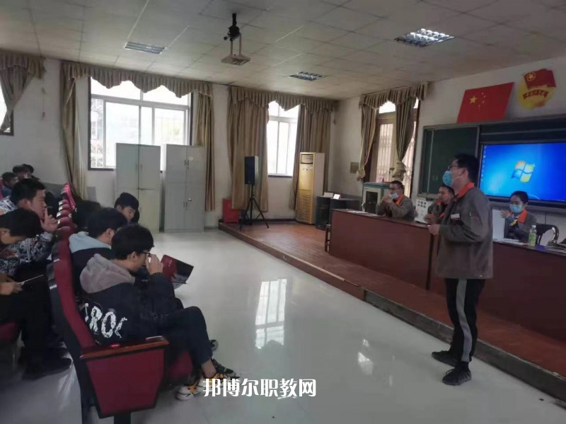 江蘇省賈汪中等專業(yè)學(xué)校2022年報(bào)名條件、招生要求、招生對(duì)象