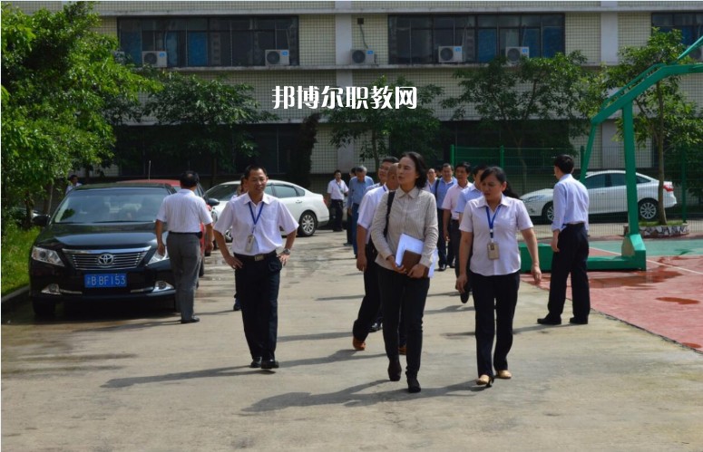 重慶渝北區(qū)竟成中學(xué)校2022年報名條件、招生要求、招生對象