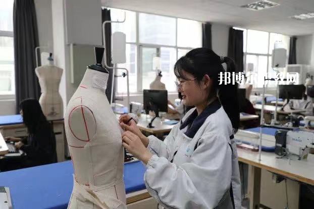 江蘇省蘇州絲綢中等專(zhuān)業(yè)學(xué)校2022年報(bào)名條件、招生要求、招生對(duì)象