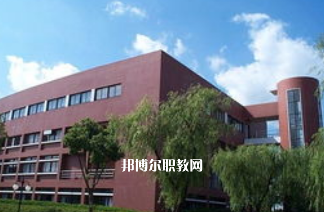 畢節(jié)市第一技工學(xué)校2022年報(bào)名條件、招生要求、招生對(duì)象