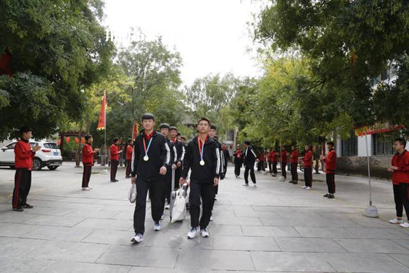 平?jīng)鲠轻嘉奈鋵W(xué)校2022年報名條件、招生要求、招生對象